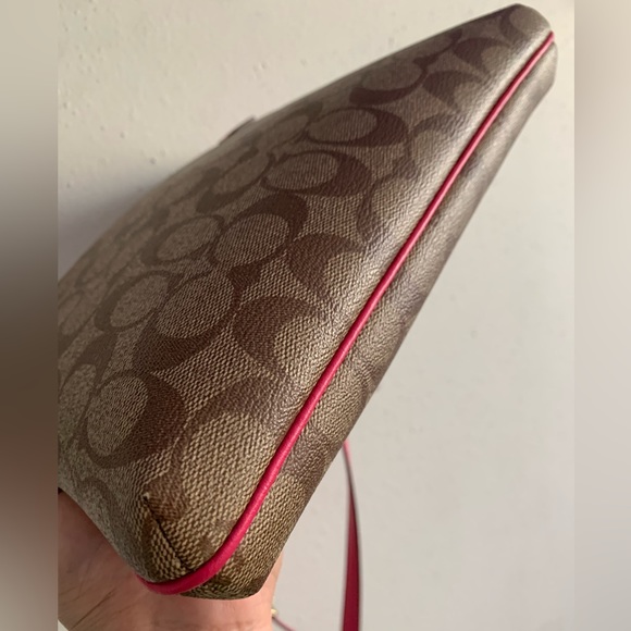 Rowan File Bag in signature Canvas COACH - Picture 14 of 16